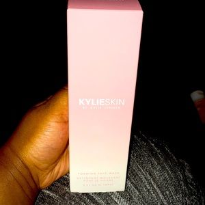 Kylie Skin - Foaming Face Wash 5 Oz
